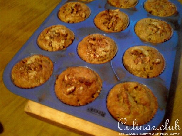 Тыквенные кексы с корицей и грецкими орехами
