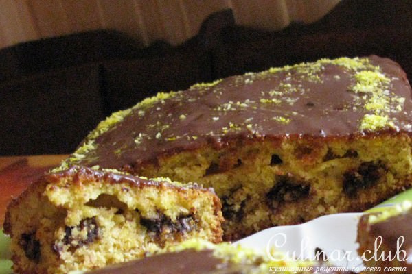Кекс-пирог с кокосом и кусочками шоколада