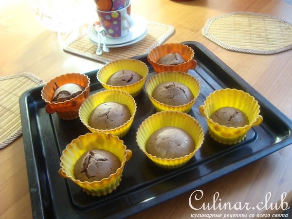 Шоколадные кексы-бомбочки для утреннего кофе.