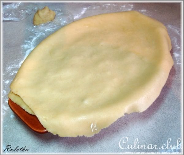 Мясной пирог с сердцем и беконом.