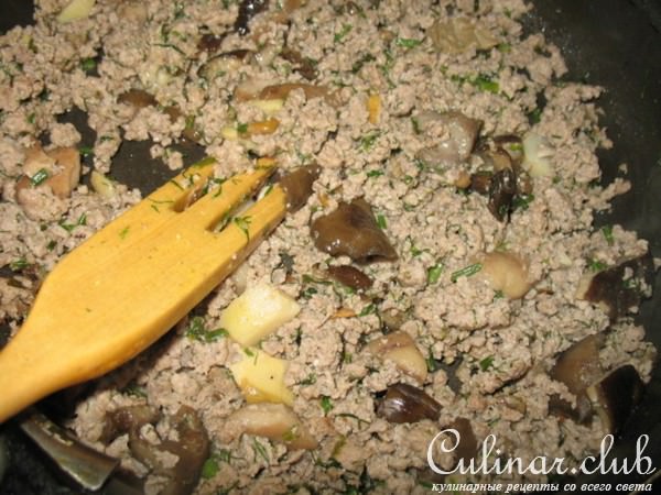 Киш с фаршем и кабачком