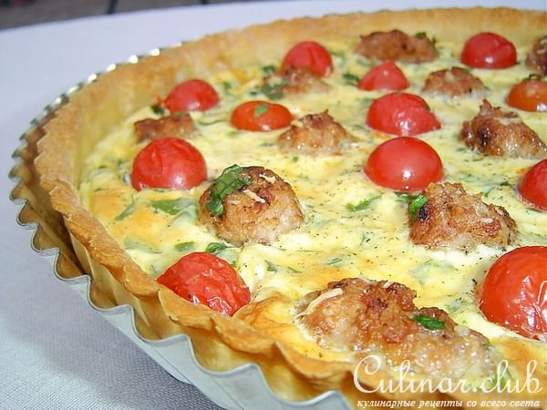 Киш с помидорами черри и мясными шариками