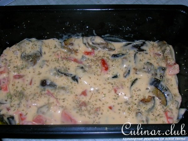 Закусочный кекс с баклажанами и помидорами