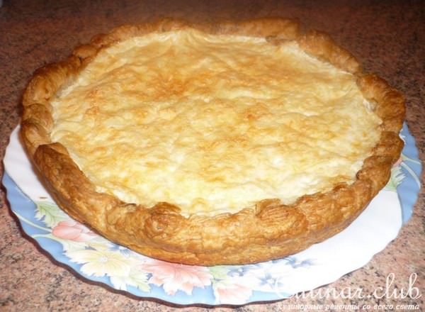 Слоёный пирог с курицей и сыром