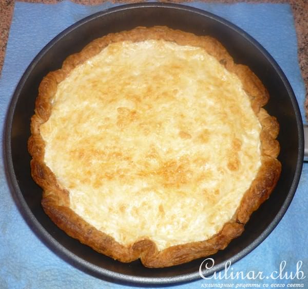 Слоёный пирог с курицей и сыром
