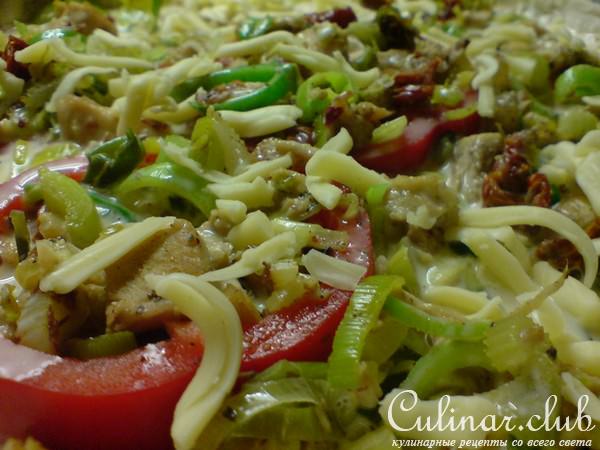 Пирог открытый с куриным мясом и перцами