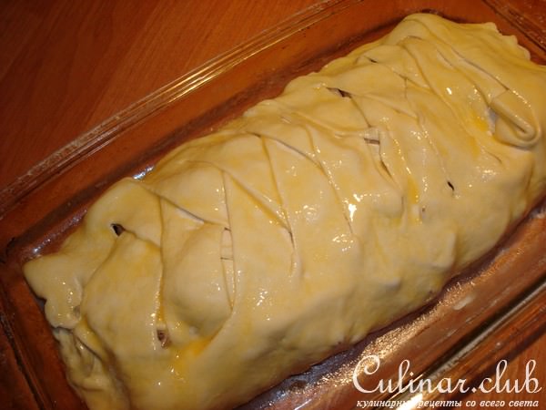 Быстрый мясной пирог с грибами