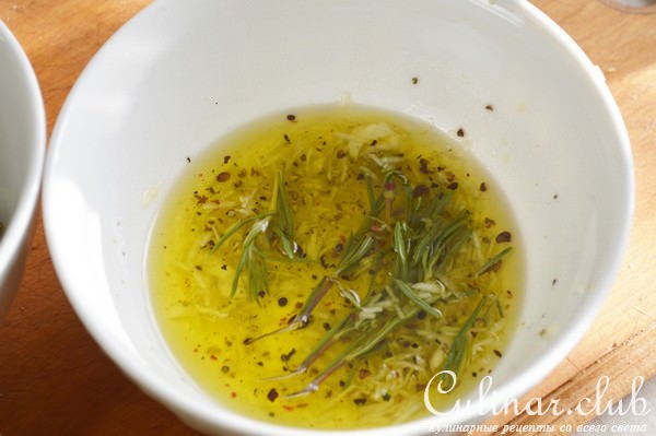 Фокачча с оливками, чесноком и розмарином. Тест-драйв.