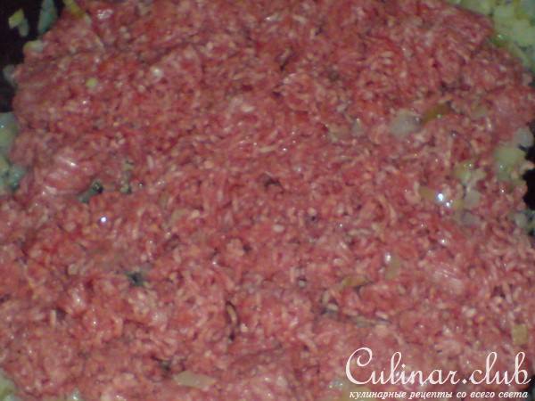 Пирог с мясом и квашеной капустой