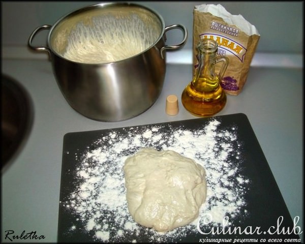 Осетинские пироги со свекольными листьями и сыром (Цахараджин).