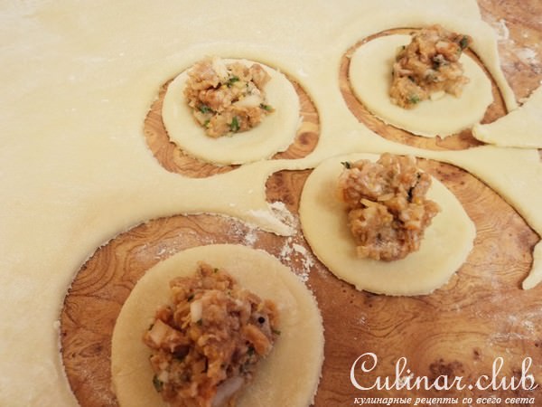 Мини-пирожки из заварного теста с мясом