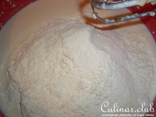 Сырная лепешка с финиками
