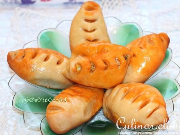 Булочки с чесноком и сыром и пирожки "Динозаврики"