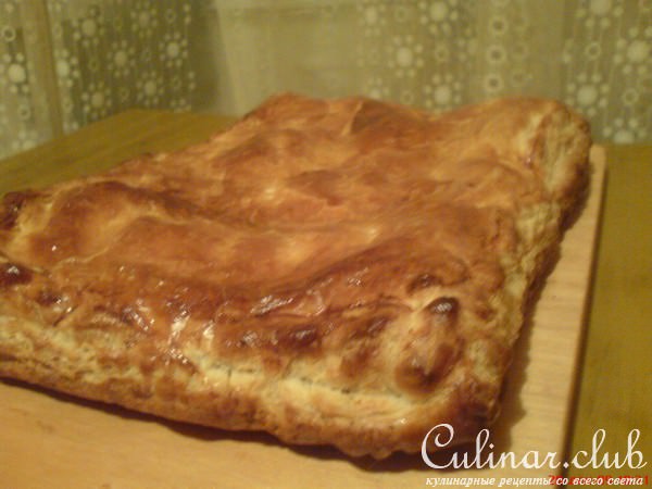Слоёная кулебяка с рыбой