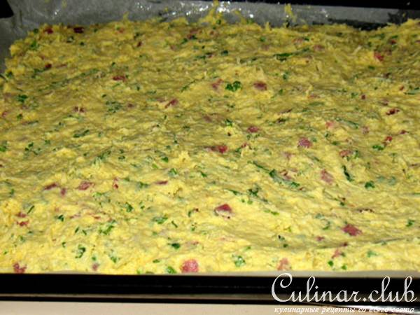 Кукурузный пирог с сыром и сырокопчёной ветчиной
