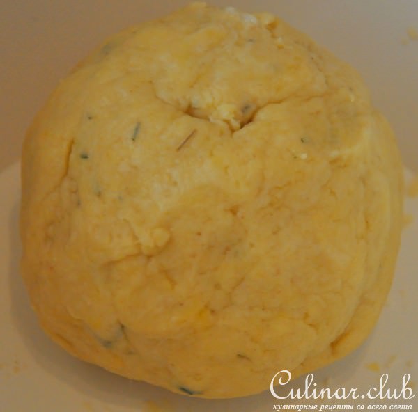 Сырный пирог с тимьяном и розмарином