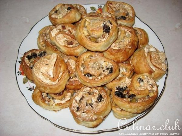 Слоеные розочки
