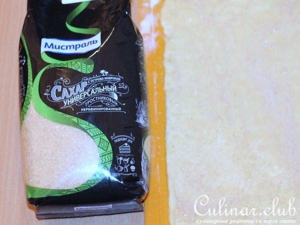 Творожное печенье-рулетики с какао и корицей