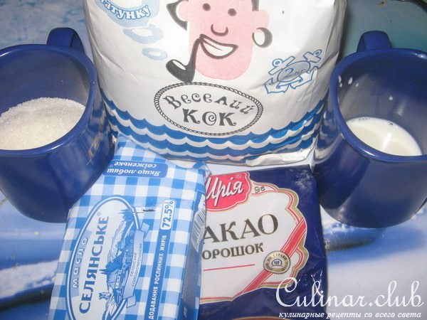 Печенье шоколадное.