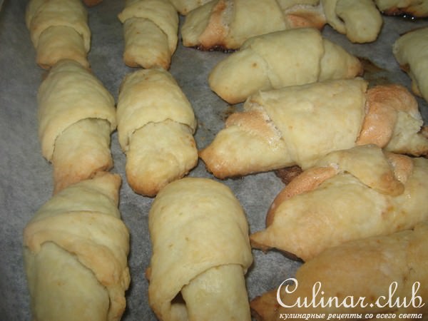 Рогалики с безе.