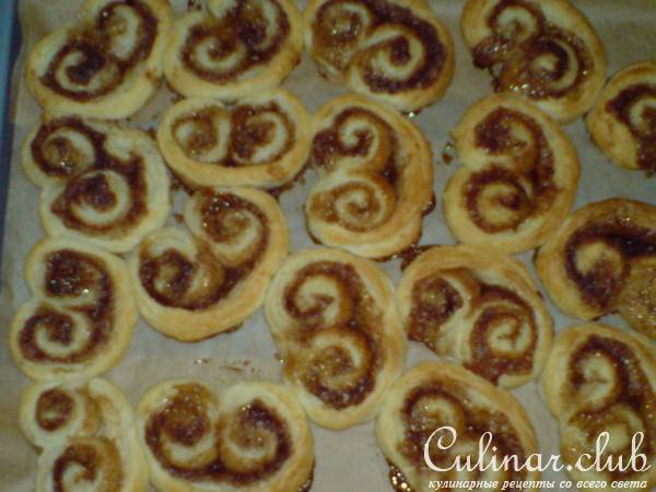 Быстрое слоёное печенье с корицей