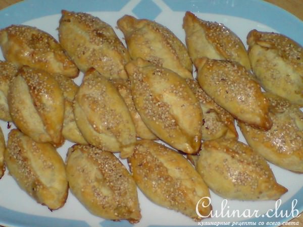 Пирожки с весенней капустой