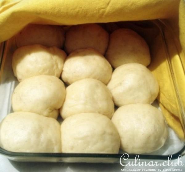 Булочки с марципановой начинкой