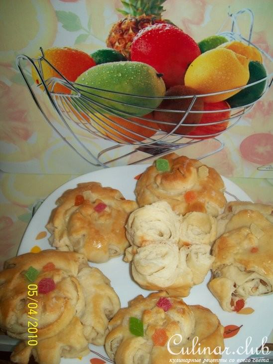Разрезной рулет и булочки