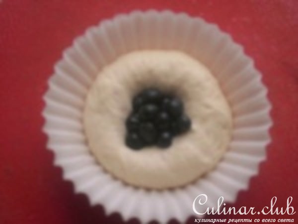 Булочки с черникой