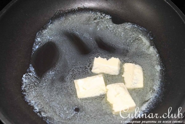 Пирожки с луком и сельдереем