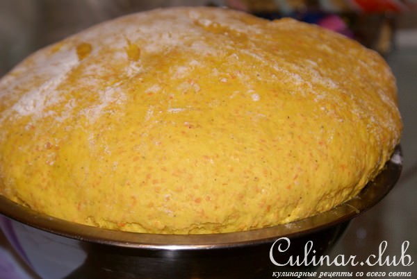 Тыквенные булочки с яблоками в карамельной заливке