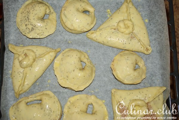 Маковые булочки с творогом и черносливом