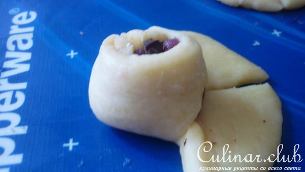 Булочка "Бутон розы"