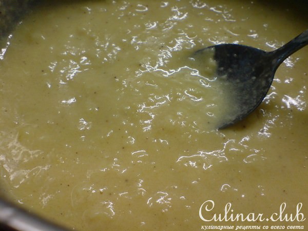 Булочки сдобные с яблочным кремом и орехами