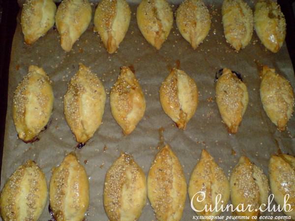 Пирожки с весенней капустой