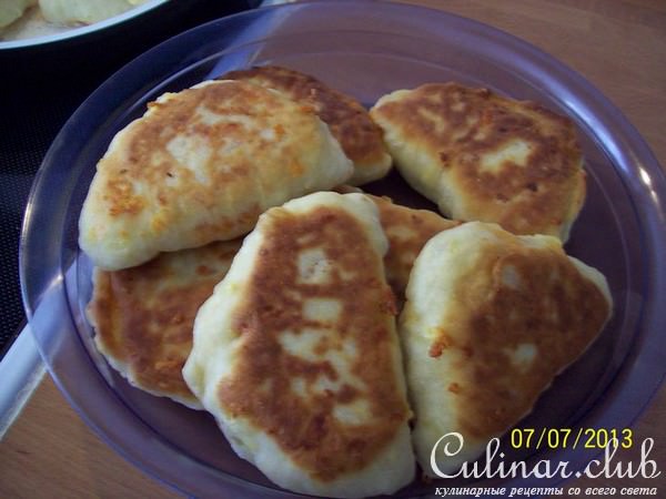 Сырные пирожки на скорую руку.