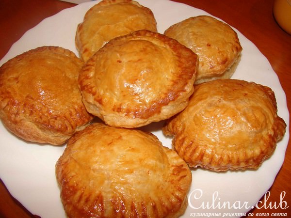 Слойки с очень нежной и сочной рыбной начинкой