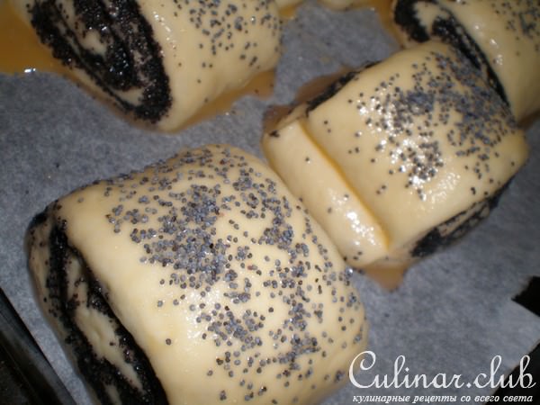 Маковые булочки