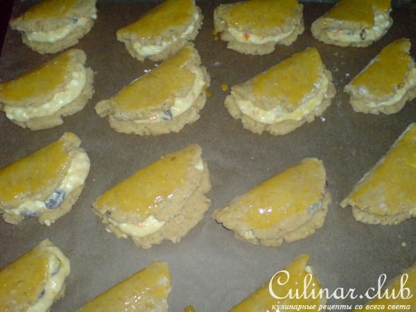 Сочни овсяные с сушенной клюквой и творогом