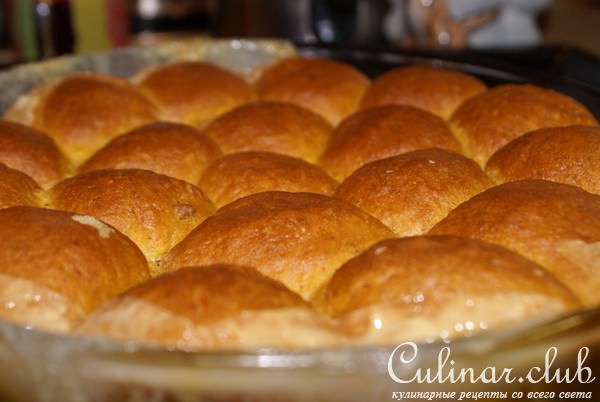 Тыквенные булочки с яблоками в карамельной заливке