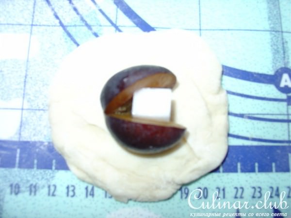 Пирог „Сливовый Карл“.