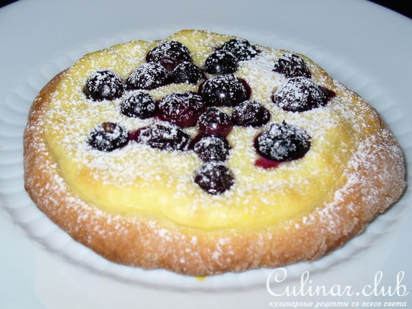 Пирожное с черникой