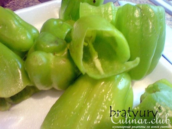 Перцы, фаршированные молотым мясом