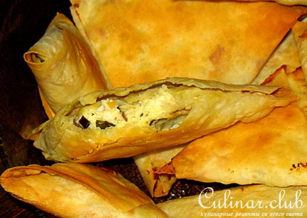 Тёплые сырные уголки (Tiropites)