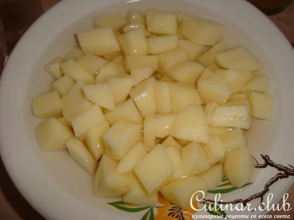 курица с ветчиной и овощами в горшочке