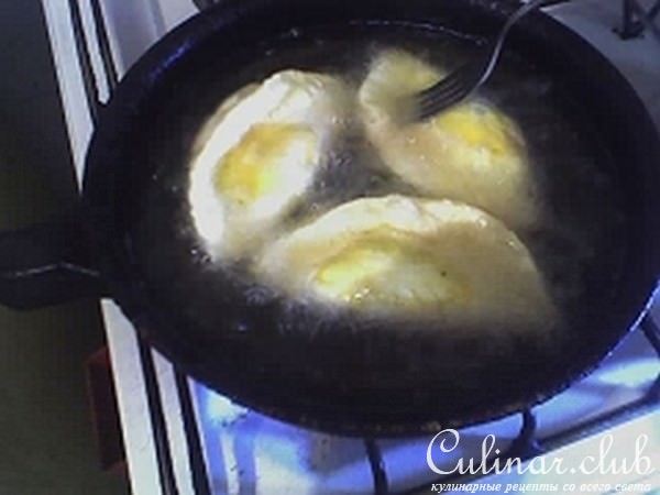 Слоенные пирожки с зеленью