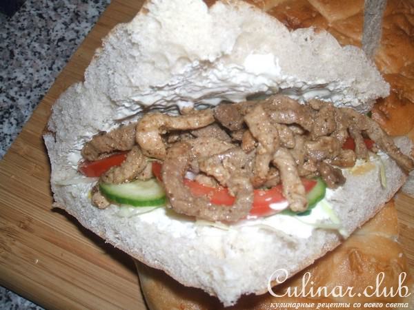 Пита с мясом и овощами