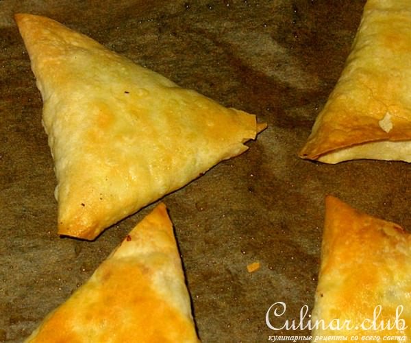 Тёплые сырные уголки (Tiropites)