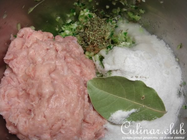 Куриная паста - хорошая альтернатива бульонным кубикам.