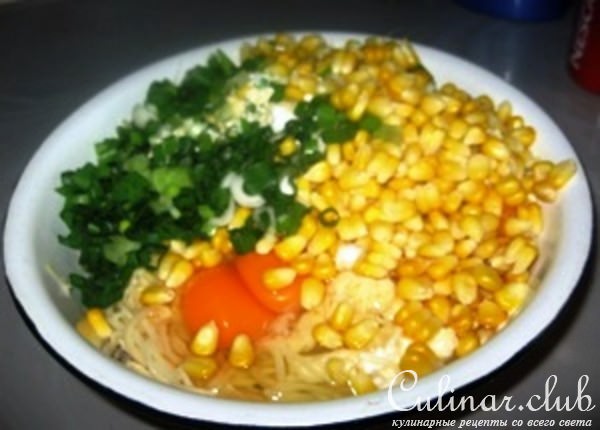 Запеканка с вермишелью и кукурузой " Обжорка"